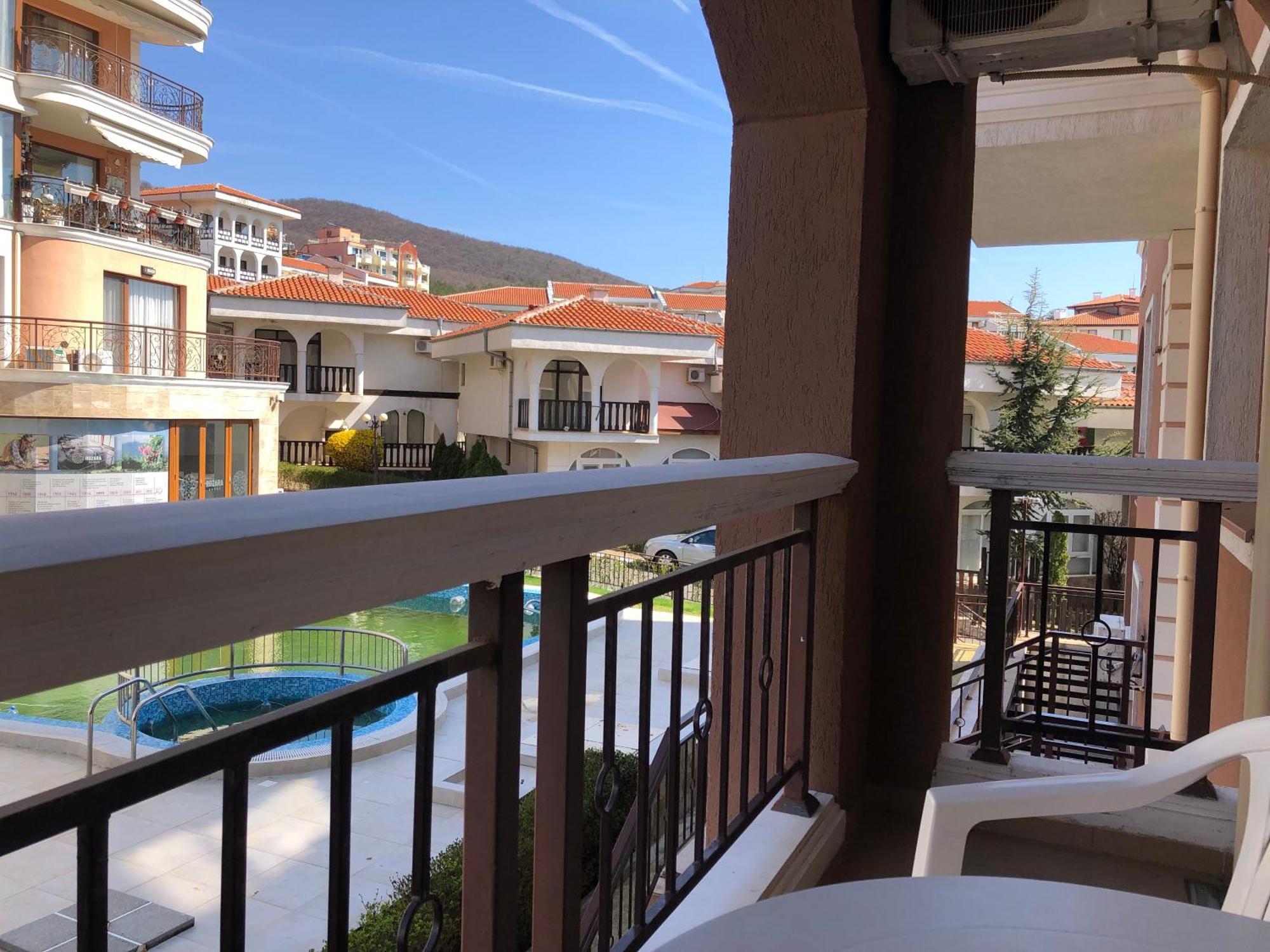 2 Bedroom Apartment Sveti Vlas With 2 Balconies And Sea Views Eksteriør bilde