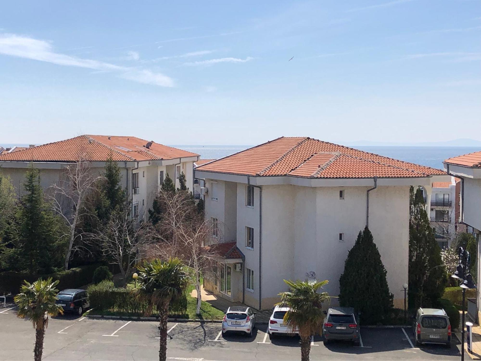 2 Bedroom Apartment Sveti Vlas With 2 Balconies And Sea Views Eksteriør bilde