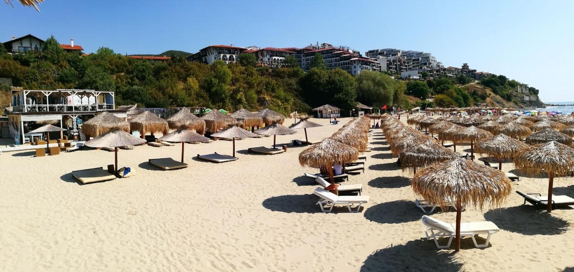 2 Bedroom Apartment Sveti Vlas With 2 Balconies And Sea Views Eksteriør bilde